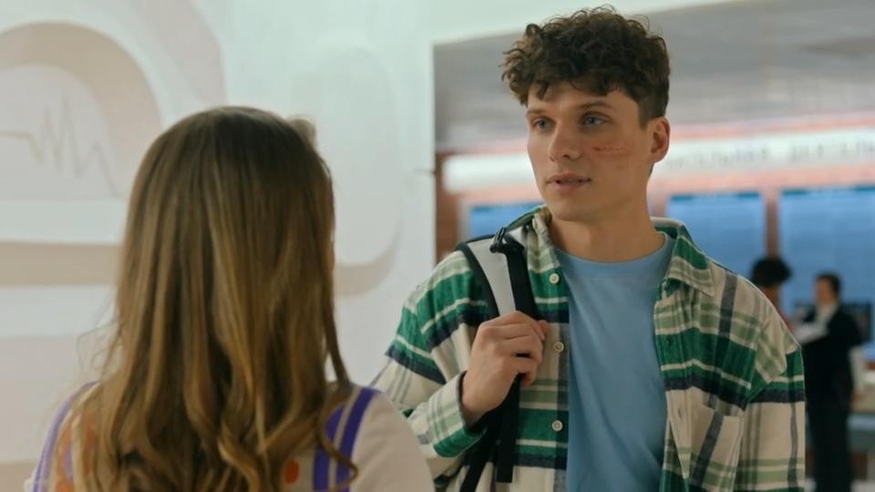 Молодёжка Новая смена 1 сезон 3 серия